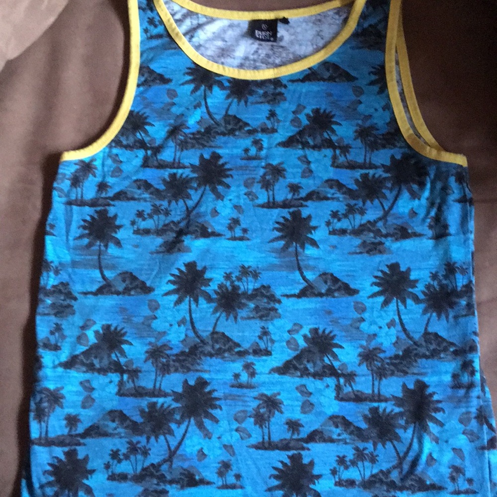 Hawaiian island palm trees tank top